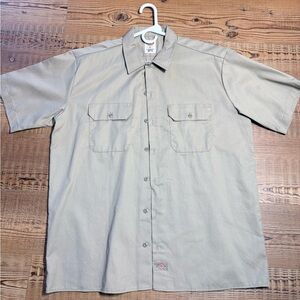 Dickies Men's Khaki Short Sleeve Button Down Shirt